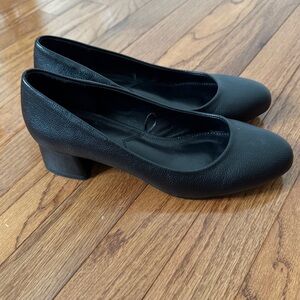 H by Halston Leather Block Heel Pumps Black Size 7